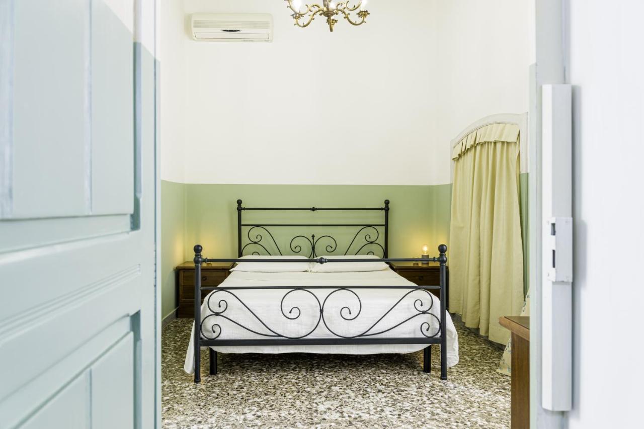 Palazzo Dante Bed & Breakfast Alliste Dış mekan fotoğraf