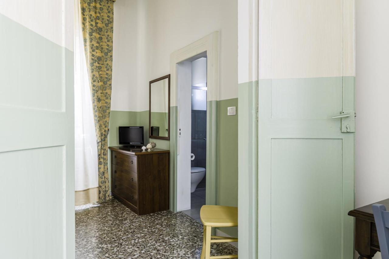 Palazzo Dante Bed & Breakfast Alliste Dış mekan fotoğraf