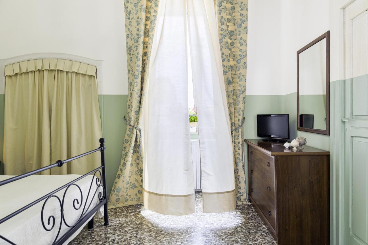 Palazzo Dante Bed & Breakfast Alliste Dış mekan fotoğraf