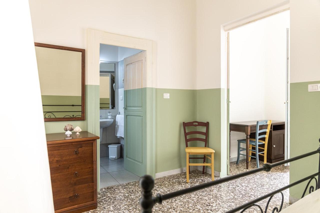 Palazzo Dante Bed & Breakfast Alliste Dış mekan fotoğraf