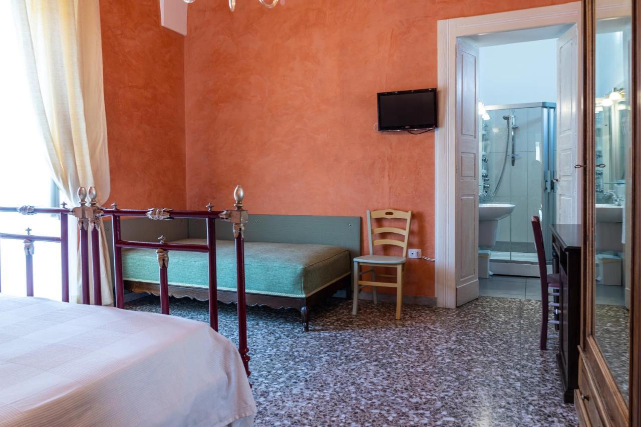 Palazzo Dante Bed & Breakfast Alliste Dış mekan fotoğraf