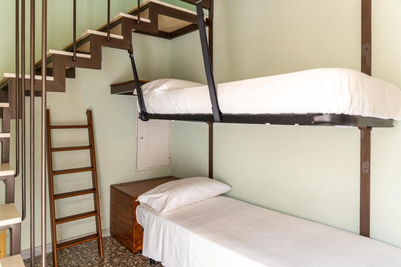 Palazzo Dante Bed & Breakfast Alliste Dış mekan fotoğraf